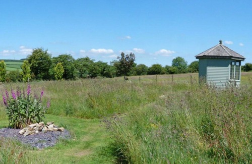 Llandysul House | Wonderful private villa for 4 guests with WIFI, hot tub, TV, patio, panoramic view and parking