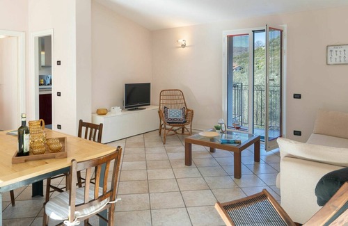 Costa dʼOneglia Villa | Wonderful private villa with internet, TV, terrace, pets allowed, panoramic view and parking