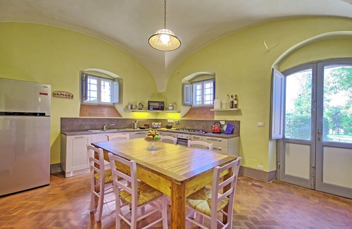 Le Piazze Villa | Wonderful private villa with WIFI, private pool, A/C, TV, panoramic view, parking, close to Arezzo