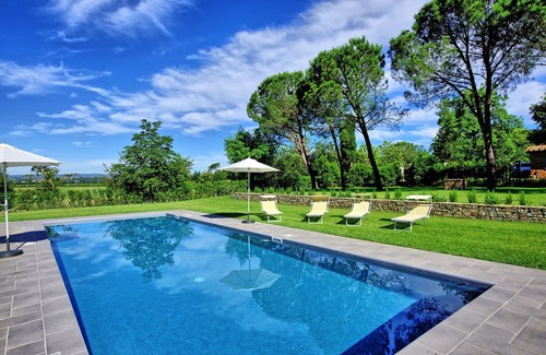 Le Piazze Villa | Wonderful private villa with WIFI, private pool, A/C, TV, panoramic view, parking, close to Arezzo
