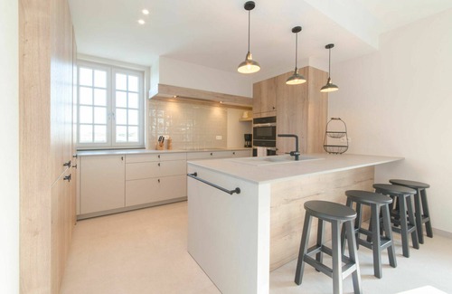 Zandvoorde Villa | Wonderful private villa with private pool, WIFI, TV, terrace, panoramic view and parking