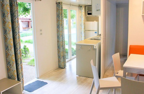 Dolni Pocernice House | Wonderful private villa for 6 people with pool, WIFI, terrace and pets allowed