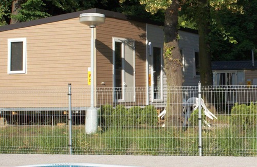 Dolni Pocernice House | Wonderful private villa for 6 people with pool, WIFI, terrace and pets allowed