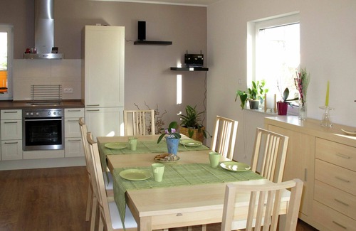 Godern House | Wonderful private villa for 8 guests with TV, terrace and pets allowed