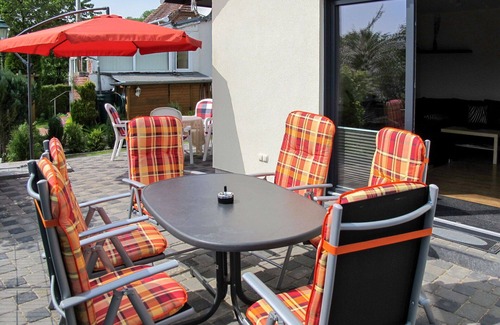 Godern House | Wonderful private villa for 8 guests with TV, terrace and pets allowed