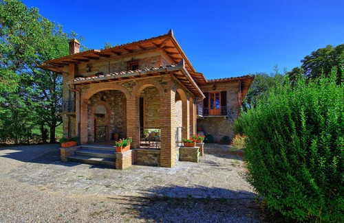 Bucine Villa | Wonderful private villa for 8 people with WIFI, private pool, TV, balcony and panoramic view