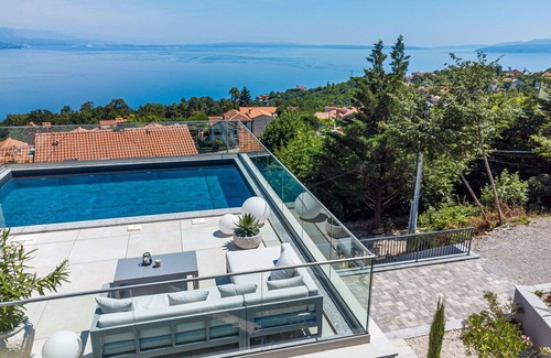 Bregi Villa | Wonderful private villa for 10 people with private pool, WIFI, A/C, TV, terrace and pets allowed