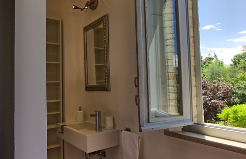 Ostra Villa | Wonderful private villa for 12 guests with WIFI, private pool, A/C, TV, patio and panoramic view