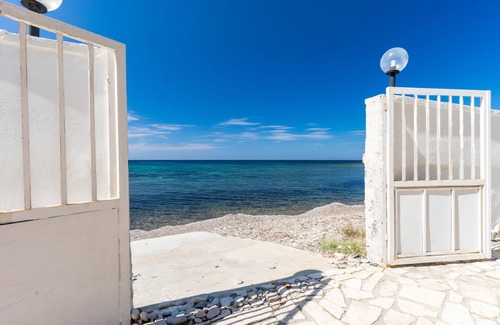 Capitana Villa | Wonderful villa with swimming pool by the sea