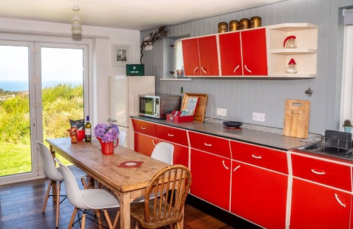 Pendeen House | Wonderful villa for 6 people with WIFI, TV and pets allowed