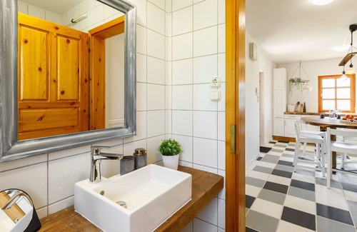 Badacsonyors House | Wonderful villa for 6 guests with A/C, WIFI and TV
