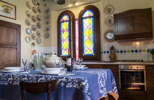 Petrognano House | Wonderful villa for 6 people with A/C, WIFI and TV, close to Lucca