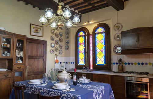 Petrognano House | Wonderful villa for 6 people with A/C, WIFI and TV, close to Lucca