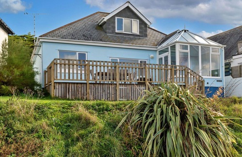Holywell House | Wonderful villa for 6 people with WIFI, terrace and pets allowed