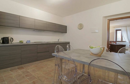 Tresana Villa | Wonderful villa for 4 people with A/C, WIFI, pool, TV, terrace, pets allowed and panoramic view