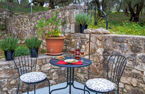 Mpogdanatika House | Wonderful villa in a secluded location with an outdoor pool and private gardens.