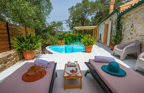 Mpogdanatika House | Wonderful villa in a secluded location with an outdoor pool and private gardens.