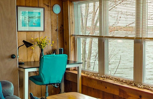 Weeks Mills House | Wonderful waterfront escape with high-speed WiFi, deck, kitchenette & more