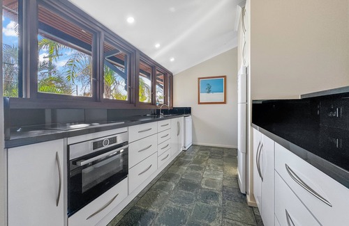 Wongaling Beach Apartment | Wongalinga Beachfront Apt 5