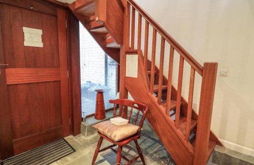 Kendal House | Wood Cottage