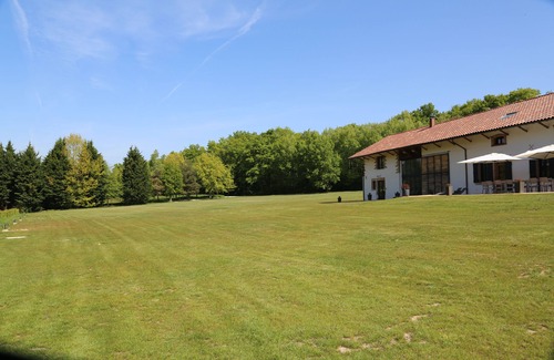 Romenay House | WOOD FARM IN FRONT of 50 hectare estate