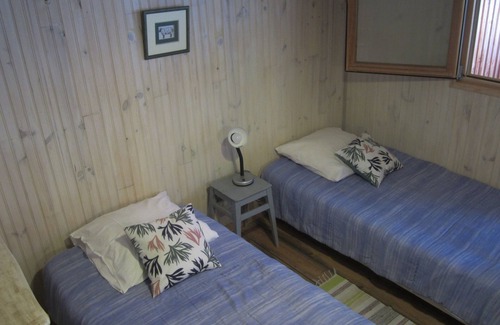 Fosses-et-Baleyssac Cabin | Wooden lodge with terrace and swimming pool in a green setting