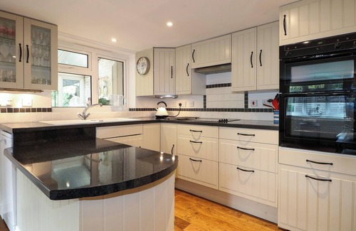 Fontwell Cottage | WOODEND ANNEXE, family friendly, country holiday cottage in Fontwell