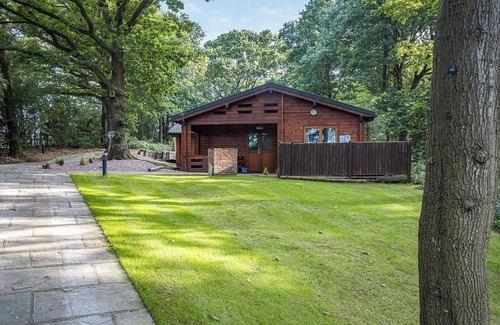 Overton-on-dee Ski Chalet | Woodland Birch Lodge