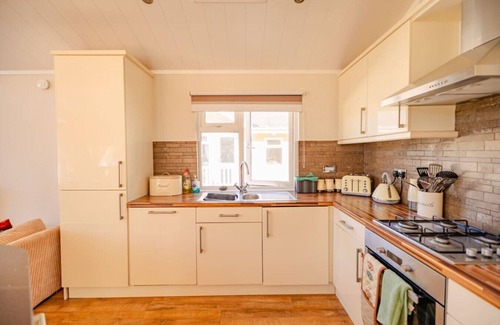 Narberth Cabin | Woodland Retreat near Wiseman's Bridge Beach - Pet-Friendly & Sleeps 6