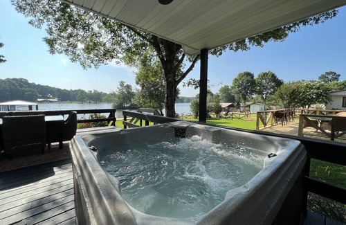 Royal House | Woodland Shore Bungalow