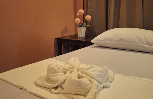 San Pedro Bed & Breakfast | Woodside Rogers Residence