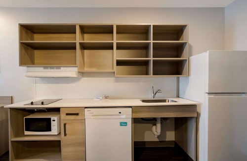 East Paris Hotel | WoodSpring Suites Grand Rapids Kentwood