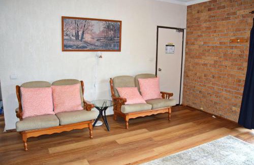 South West Rocks Apartment | Woody Wonder Unit 2 - Bring your own linen.