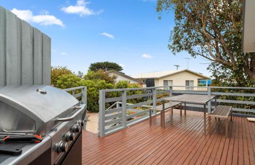 Cape Woolamai House | Wooli Waves by Ready Set Stay - BYO LINEN & TOWELS