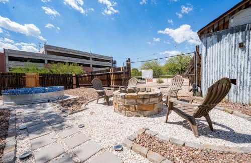 Rincon Heights Apartment | Work Desk- FirePit-Pool-Steps to UofA