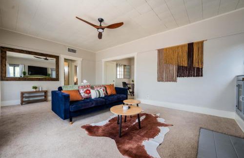 Rincon Heights Apartment | Work Desk- FirePit-Pool-Steps to UofA