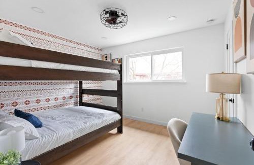 South Lamar Apartment | Work & Play Condo - Soco, Downtown