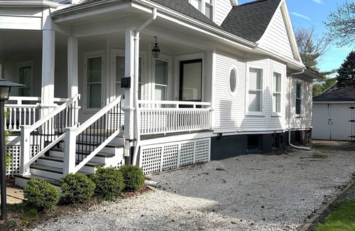 Bloomington Condo | Work & Relax 1BR w/Office in Prime Location