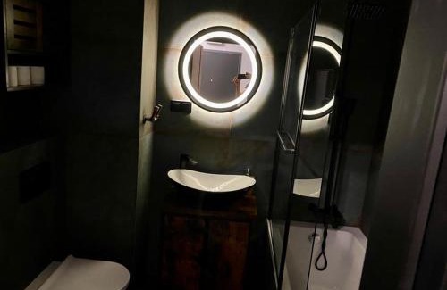 Wlochy Apartment | WORKATION Centre Airport Boutique Designer Bath, 3-4 days best offer, Kitchen, Balkony, Aircon