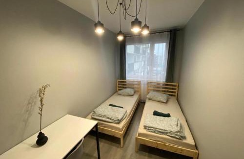 Wlochy Apartment | WORKATION Centre Airport Boutique Designer Bath, 3-4 days best offer, Kitchen, Balkony, Aircon