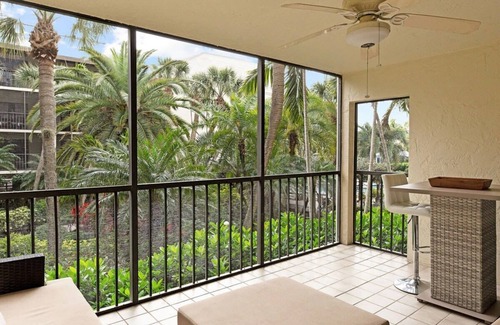 Captiva Condo | World Class Resort, Famous Beaches, Great Amenities