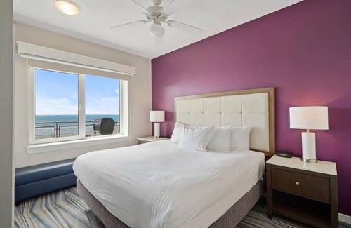 Seaside Gilbert District Condo | Worldmark Deluxe 3br 3ba Penthouse - Oceanfront