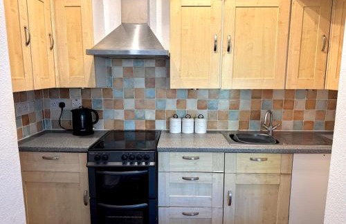 Worthing Apartment | Worthing - Garden Pad Studio with FREE on street PARKING