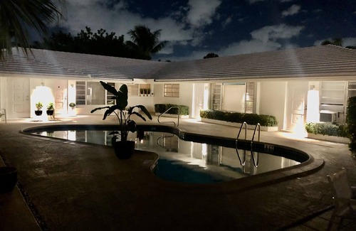 East Fort Lauderdale Apartment | Wow! Beautiful studio (walk to the beach)(2325-3)