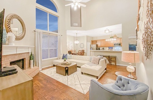 The Colony House | Wow! Gorgeous 4BR/3 BTH Home Professionally Designed, Pool & Hot Tub Sleeps 1-12