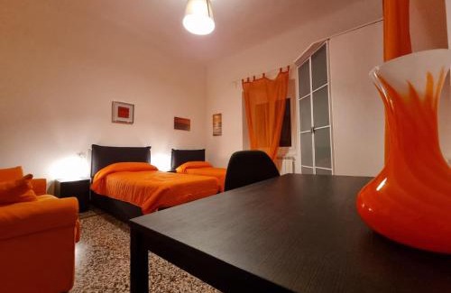 San Teodoro Apartment | WOW HOME 2 - 175 mq - posteggio privato - davanti porto traghetti - fino a 10 posti letto - balcone