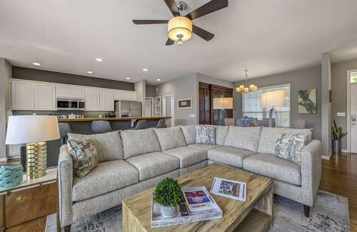 Bella Vista House | WOW! Lakefront Getaway. Fully Updated 3 Bedroom On Lake Brittany; Awesome Views!