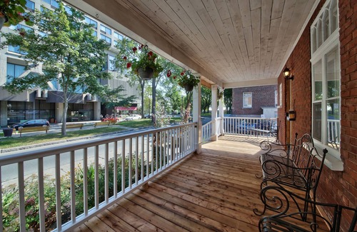 Cap-Blanc Apartment | Wow! Perfect Apartment Suites in Quebec City - Walk and Enjoy!