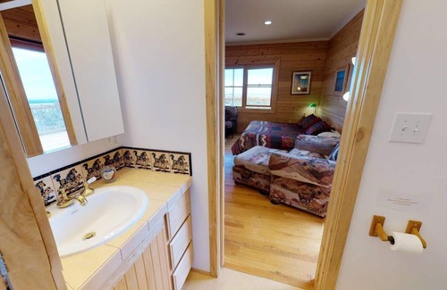 Blanding Cabin | Wrap Around Deck, Mustang Mesa Cabin