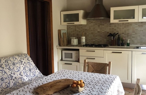 Arcidosso Cottage | wrapped in the scent of Mediterranean flowers and herbs